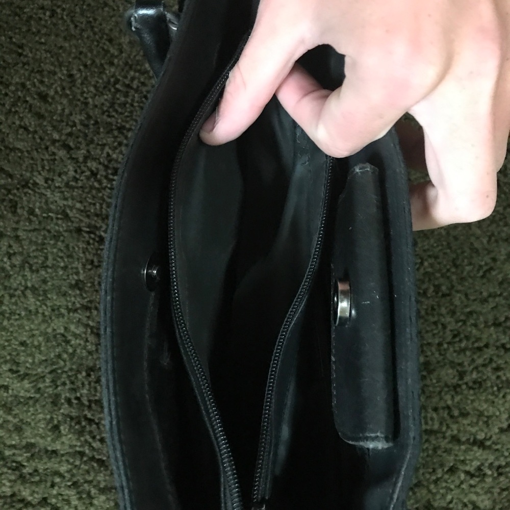 Gucci Purse - Picture 5 of 6